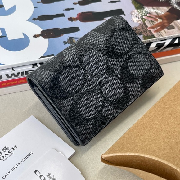 (new+tag+box) Coach Men bifold + card case wallet size 4.25x3 inch - Picture 3 of 13